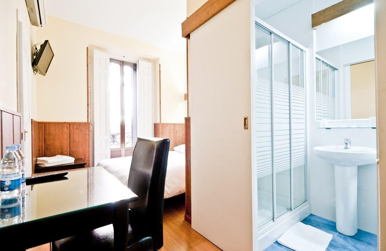 מדריד Hostal Asuncion מראה חיצוני תמונה