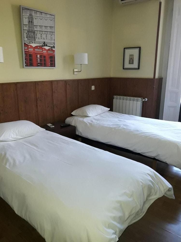 מדריד Hostal Asuncion מראה חיצוני תמונה