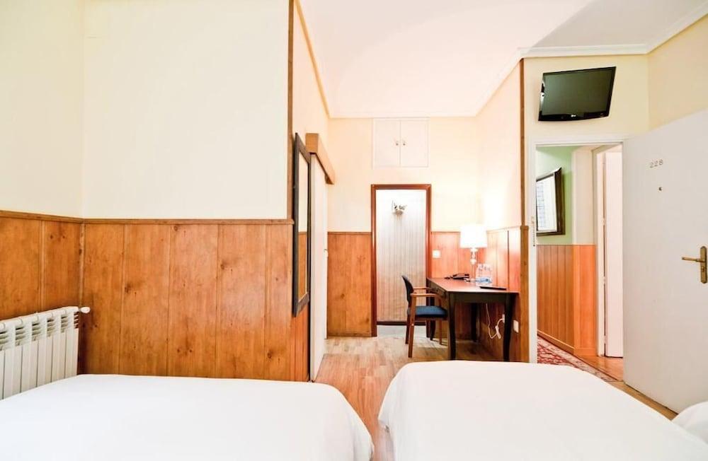 מדריד Hostal Asuncion מראה חיצוני תמונה