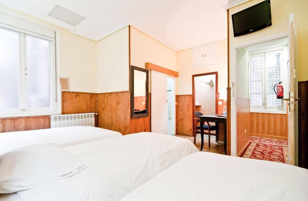 מדריד Hostal Asuncion מראה חיצוני תמונה