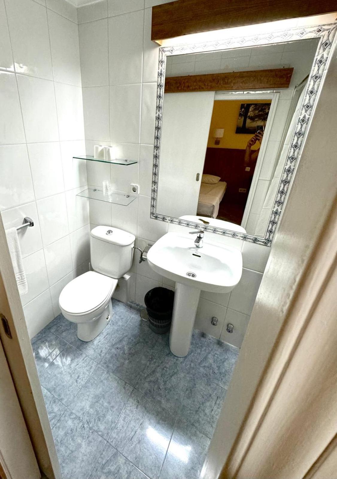 מדריד Hostal Asuncion מראה חיצוני תמונה