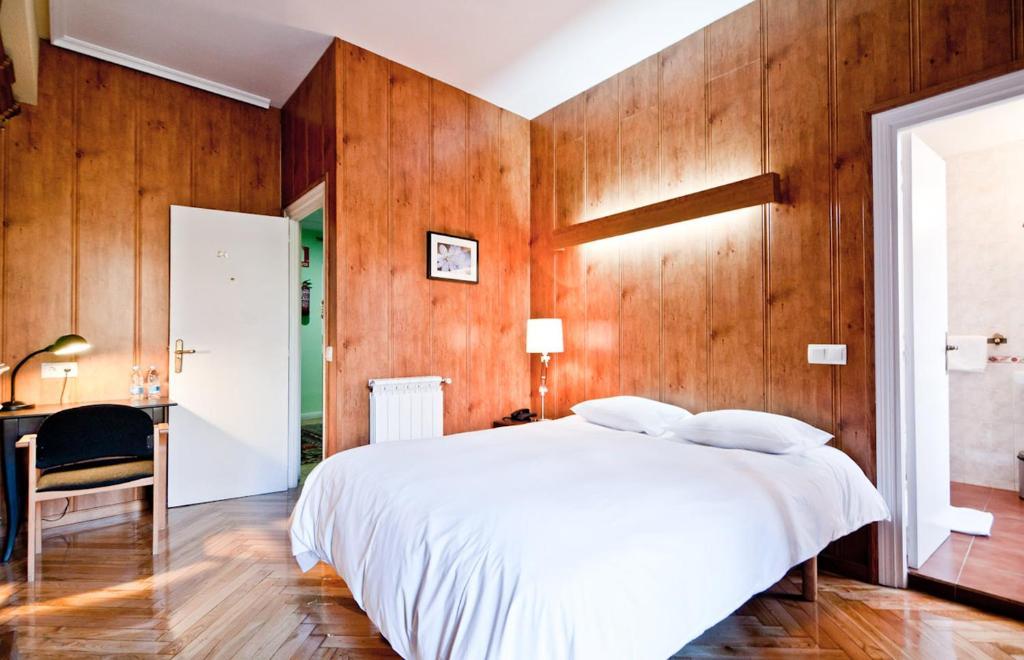 מדריד Hostal Asuncion מראה חיצוני תמונה